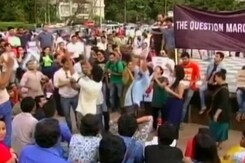 सूचना एवं प्रसारण मंत्रालय के साथ FTII के छात्रों की बैठक रही बेनतीजा सूचना एवं प्रसारण मंत्रालय के साथ FTII के छात्रों की बैठक रही बेनतीजा