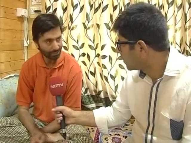 Video : 'He Thinks Our Price is An Air Ticket?': Kashmiri Separatist Yasin Malik Laughs Off Former RAW Chief's Charge