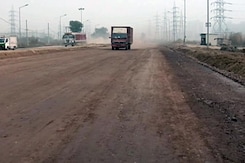 कांग्रेस ने शहरों में अधिग्रहित जमीन के लिए की चार गुना मुआवज़े की मांग कांग्रेस ने शहरों में अधिग्रहित जमीन के लिए की चार गुना मुआवज़े की मांग