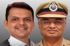 एन्काउंटर स्पेशलिस्ट दया नायक के तबादले पर बवाल एन्काउंटर स्पेशलिस्ट दया नायक के तबादले पर बवाल