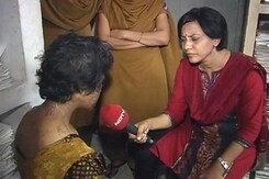 माता-पिता के जुल्मों के निशान अपने शरीर पर लिए घूम रही है यह युवती माता-पिता के जुल्मों के निशान अपने शरीर पर लिए घूम रही है यह युवती