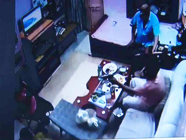 Video : Delhi Cop Allegedly Rapes Friend's Domestic Help at Gunpoint, Arrested