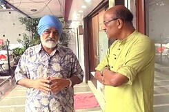 योजना आयोग के पूर्व उपाध्यक्ष आहलूवालिया के साथ चलते-चलते योजना आयोग के पूर्व उपाध्यक्ष आहलूवालिया के साथ चलते-चलते