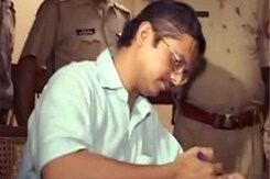 यूपी सरकार ने आईजी अमिताभ ठाकुर को किया सस्पेंड, गृह मंत्रालय से मांग रहे हैं मदद यूपी सरकार ने आईजी अमिताभ ठाकुर को किया सस्पेंड, गृह मंत्रालय से मांग रहे हैं मदद