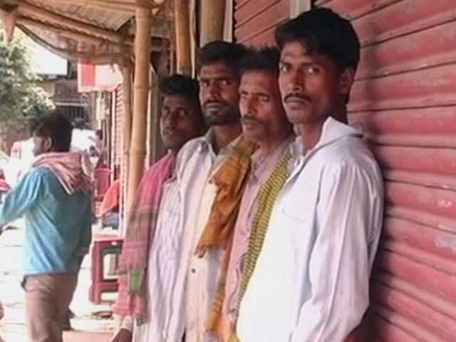 खौफ में जीते बाहरी कामगार, मणिपुर में बाहरी लोगों पर रोक का दबाव