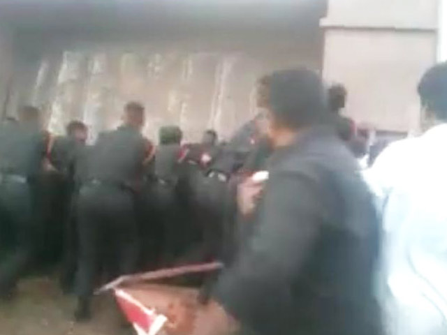 In Dramatic Rescue, Armymen Move Truck With Bare Hands