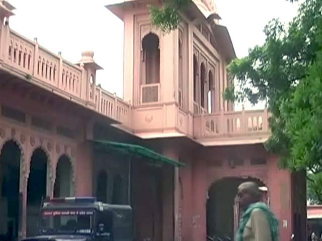 नाबालिग बच्ची को अस्पताल से अगवा कर पांच बदमाशों ने किया गैंगरेप