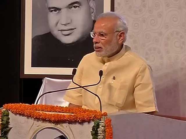 Video : PM Modi's Comment on 'Political Damads' Seen as Dig at Robert Vadra