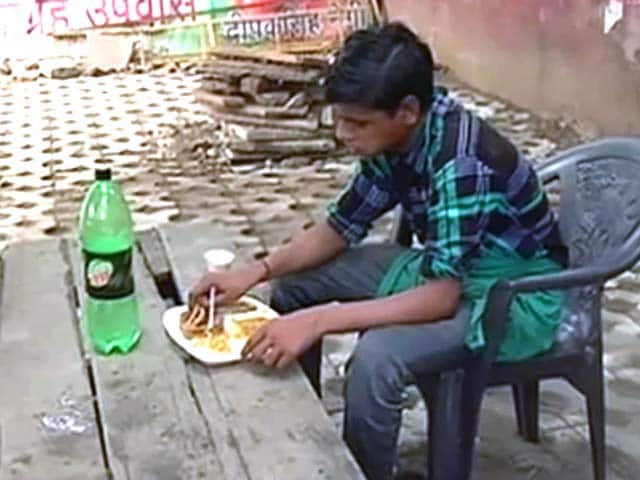 Video : दिल्ली में 'आप' की कैंटीन, सिर्फ 10 रुपये में मिलेगा बढ़िया खाना