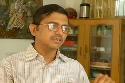 Amitabh Thakur Rape Case: No Links With Samajwadi Party, Says Woman's Husband Amitabh Thakur Rape Case: No Links With Samajwadi Party, Says Woman's Husband