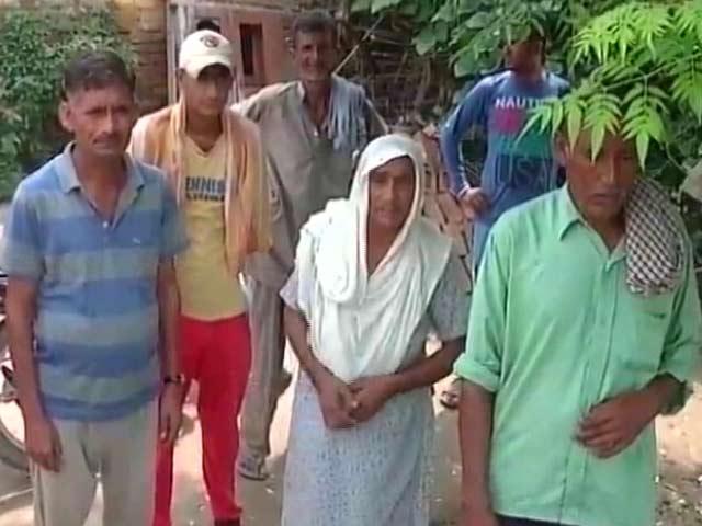 जम्मू-कश्मीर : पाकिस्तान की ओर से जारी गोलाबारी से खौफ में हैं किसान