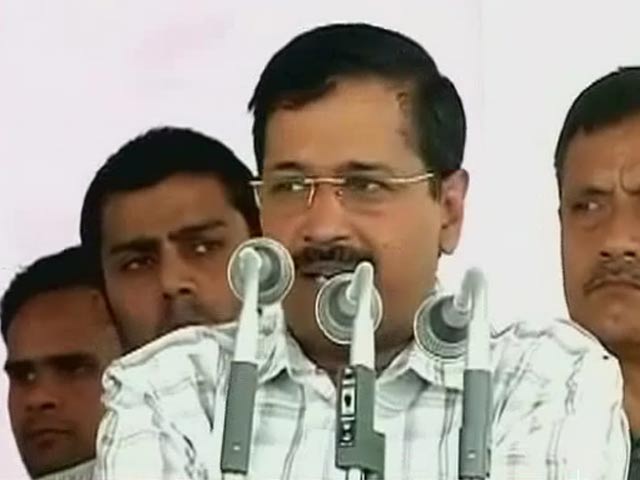 दिल्ली पुलिस को 'ठुल्ला' कहने पर CM केजरीवाल के खिलाफ FIR