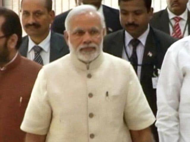 Video : PM Modi Meets Top BJP Leaders as Party Plans for Opposition Attack