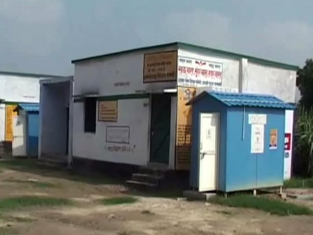 आदर्श गांव जयापुर में PM के स्वच्छता अभियान पर उठे सवाल