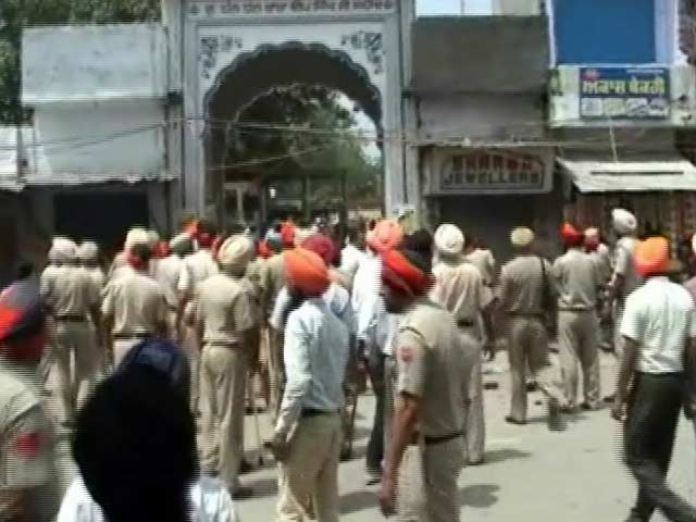अजनाला में सूरत सिंह के समर्थकों और पुलिस के बीच झड़प, डीएसपी घायल