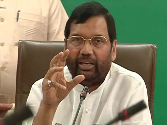 अपनी सुरक्षा से खिलवाड़ कर रहे हैं लोग, सिर्फ चालान बचाने के लिए पहन रहे हैं हेलमेट