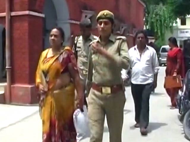 महिला पर ट्रैक्टर चढ़ाने वाली बिजनौर की 'दबंग' महिला को भेजा गया जेल