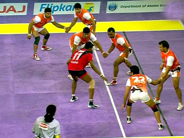 Kabaddi Highlights: Delhi Beat Pune in Close Encounter to Open Account |  Sports Video / Photo Gallery