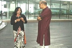 ट्रेन में साड़ी बेचने का काम किया : रेड्डी ट्रेन में साड़ी बेचने का काम किया : रेड्डी