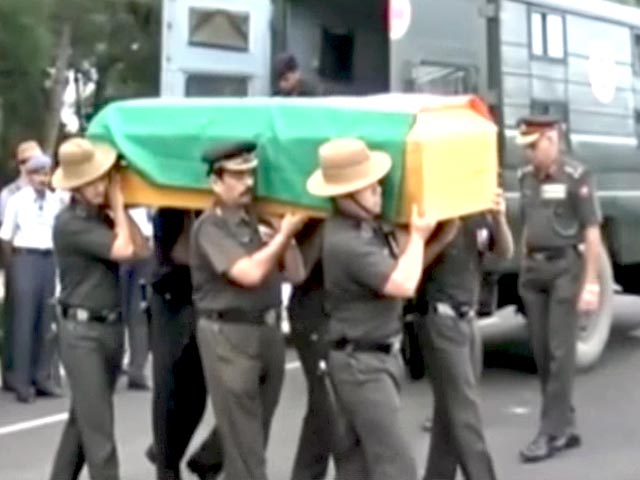 पूर्व राष्ट्रपति अब्दुल कलाम का निधन, देशभर में शोक की लहर