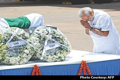 President APJ Abdul Kalam's Body Brought to Delhi; President, PM Pay Tributes President APJ Abdul Kalam's Body Brought to Delhi; President, PM Pay Tributes