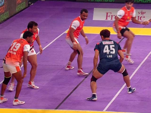 Pro Kabaddi League: Puneri Paltan Beat Bengal Warriors to Post First Win
