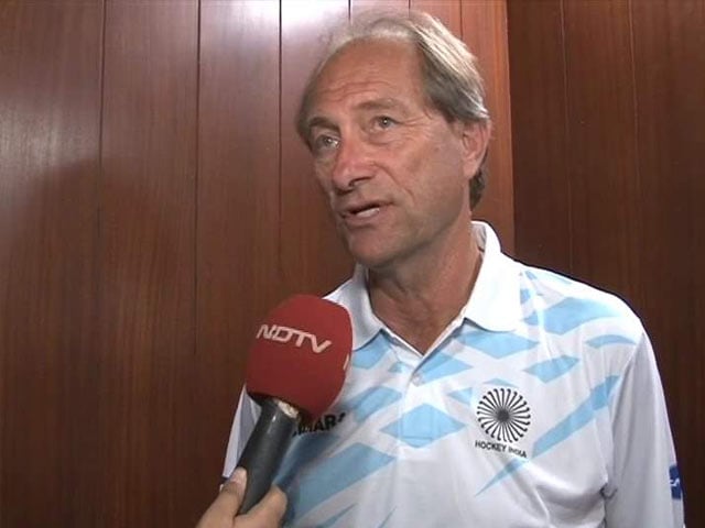 Video : Indian Hockey Coach Oltmans Focuses on Positives, Ignores Controversies