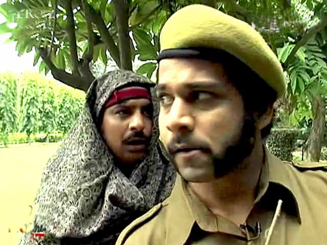 Video : Killer, Police and <i>Bhagam Bhag</i>