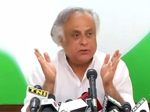 कांग्रेस का आरोप, हिमाचल में धूमल और अनुराग ने कौड़ियों में बेची करोड़ों की ज़मीन