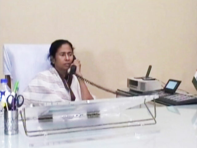 Floods Paralyse Bengal, Manipur, Odisha; Mamata Banerjee's All-Night Vigil in Office