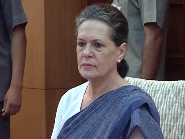 Video : 'Mann ki Baat PM Appears to Retreat into Maun Vrat': Sonia Gandhi