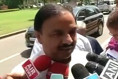 संसद में काम न होने पर सांसदों को पैसा क्यों : केंद्रीय मंत्री महेश शर्मा संसद में काम न होने पर सांसदों को पैसा क्यों : केंद्रीय मंत्री महेश शर्मा