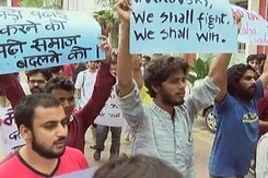 दिल्ली पहुंचा FTII छात्रों का प्रदर्शन, सरकार ने दी चेतावनी दिल्ली पहुंचा FTII छात्रों का प्रदर्शन, सरकार ने दी चेतावनी