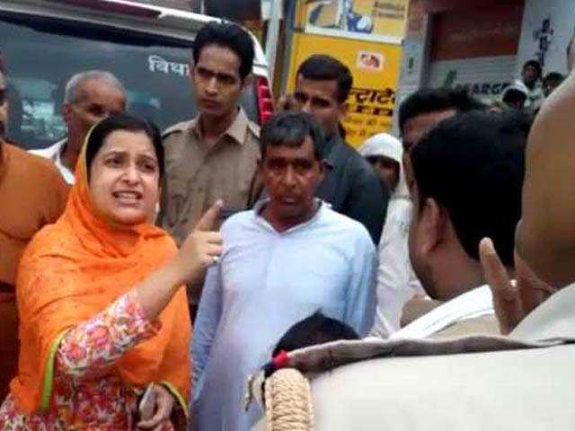 Cop Refuses to Pay Vendor, Gets Pulled Up by Lawmaker's Daughter