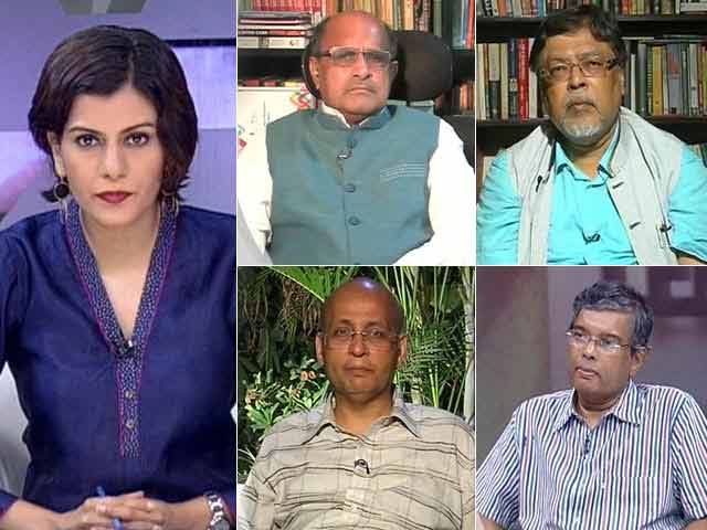 Video : 25 Congress MPs Suspended, 8 Parties to Boycott Parliament