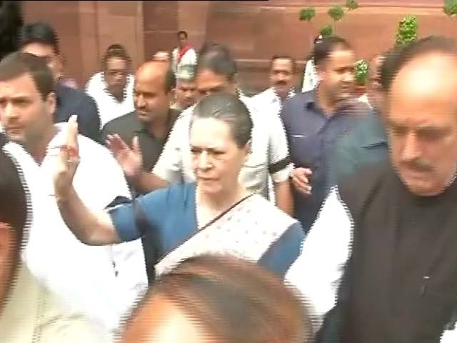 Video : 'Murder of Democracy,' Says Sonia Gandhi on Suspension of Party Lawmakers