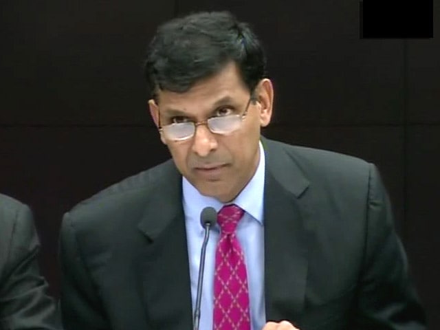 Video : RBI in Dialogue With Government on Monetary Policy Committee: Raghuram Rajan
