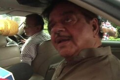 Shatrughan Sinha Polishes Defense, Says 'PM Does It Too' Shatrughan Sinha Polishes Defense, Says 'PM Does It Too'