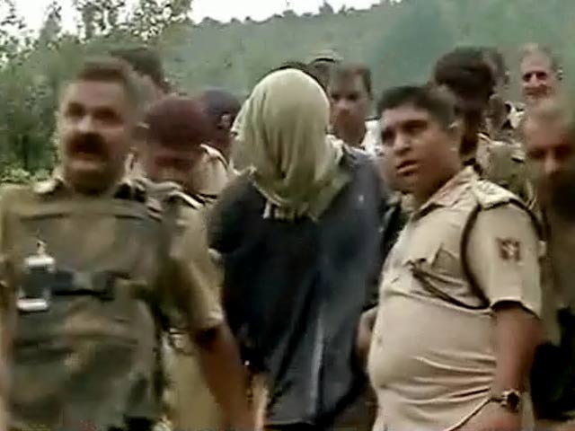 Videos : इंडिया 7 बजे : आतंकी हमले में दो जवान शहीद, गिरफ़्त में पाक आतंकी