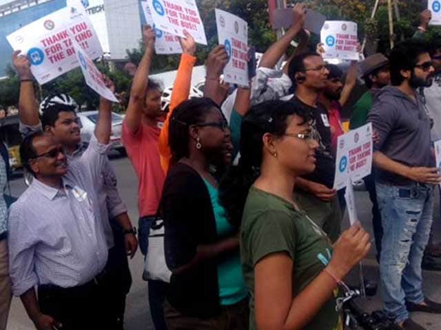 Video : 'Thanks for Taking the Bus,' Cheered Cyberabad Techies