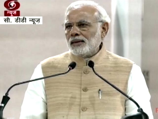 खादी को बढ़ावा दें : पीएम नरेंद्र मोदी