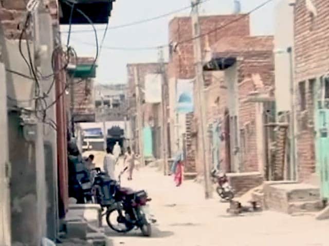 Videos : EXCLUSIVE: उधमपुर हमले में शामिल आतंकी नावेद के घर पाकिस्तान पहुंचा एनडीटीवी