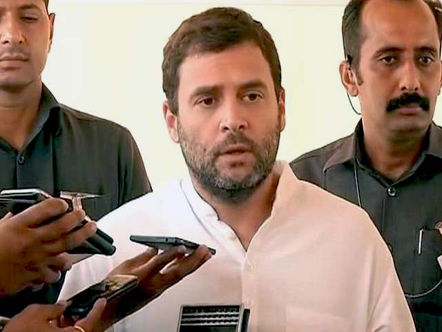 ललित मोदी से कितना पैसा आया, सुषमा बता दें तो संसद चलेगी : राहुल गांधी