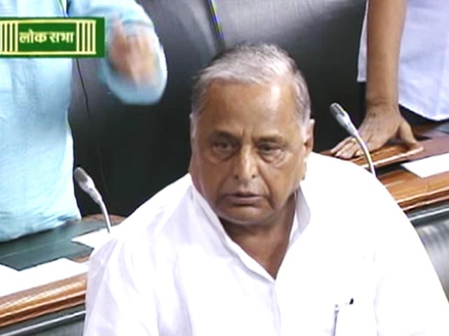 इंडिया 7 बजे : कांग्रेस को मुलायम की चेतावनी, कहा- लोकतंत्र का मतलब मनमानी नहीं