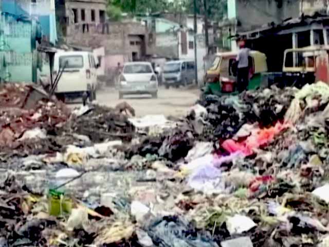 Videos : सफाई में पिछड़ा पीएम मोदी का संसदीय क्षेत्र वाराणसी