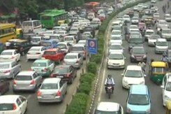 Massive Traffic Jams in Delhi Due to Movement of Kanwariyas Massive Traffic Jams in Delhi Due to Movement of Kanwariyas