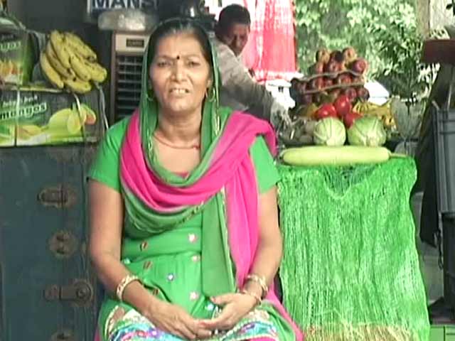 फलवाली दुलारी के सपनों की उड़ान...