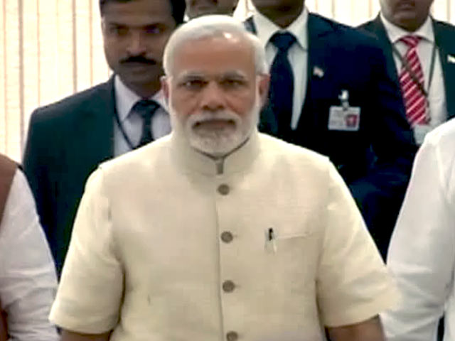 पीएम मोदी ने एनडीए की बैठक में की कांग्रेस के रवैये की तीखी आलोचना