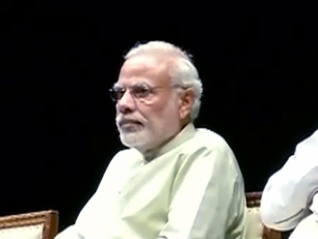 इंडिया 7 बजे : PM मोदी का कांग्रेस पर निशाना, कहा- कांग्रेस का बर्ताव इमरजेंसी की तरह