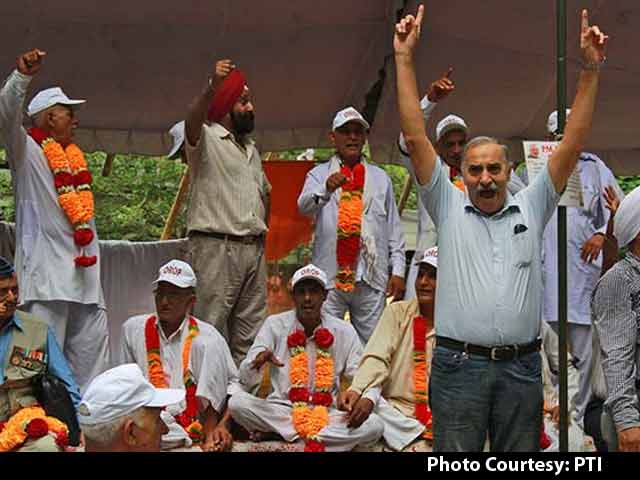After Public Outrage, Delhi Police Backs Off Army Veterans' Protest